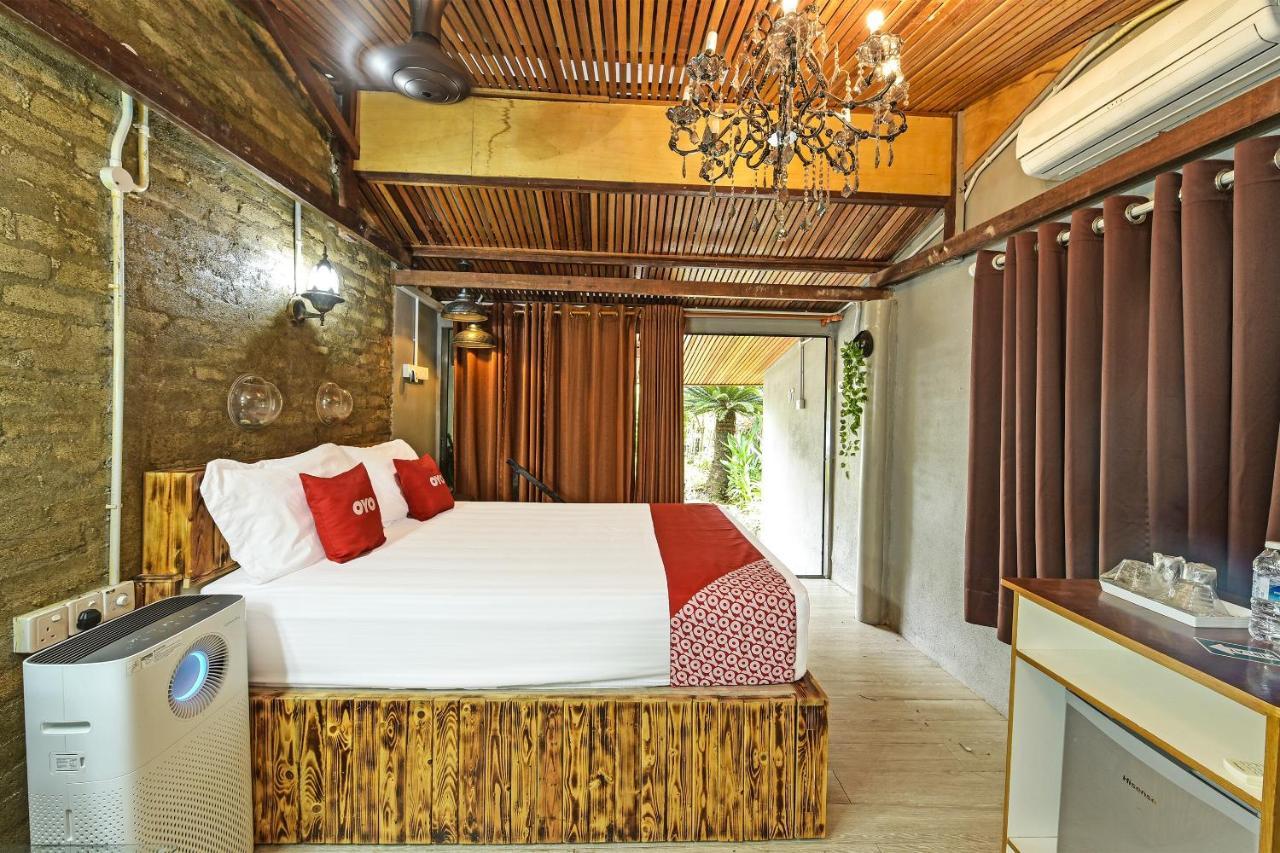Oyo 90636 Teratak Zakiah Chalet Jerantut Exterior foto
