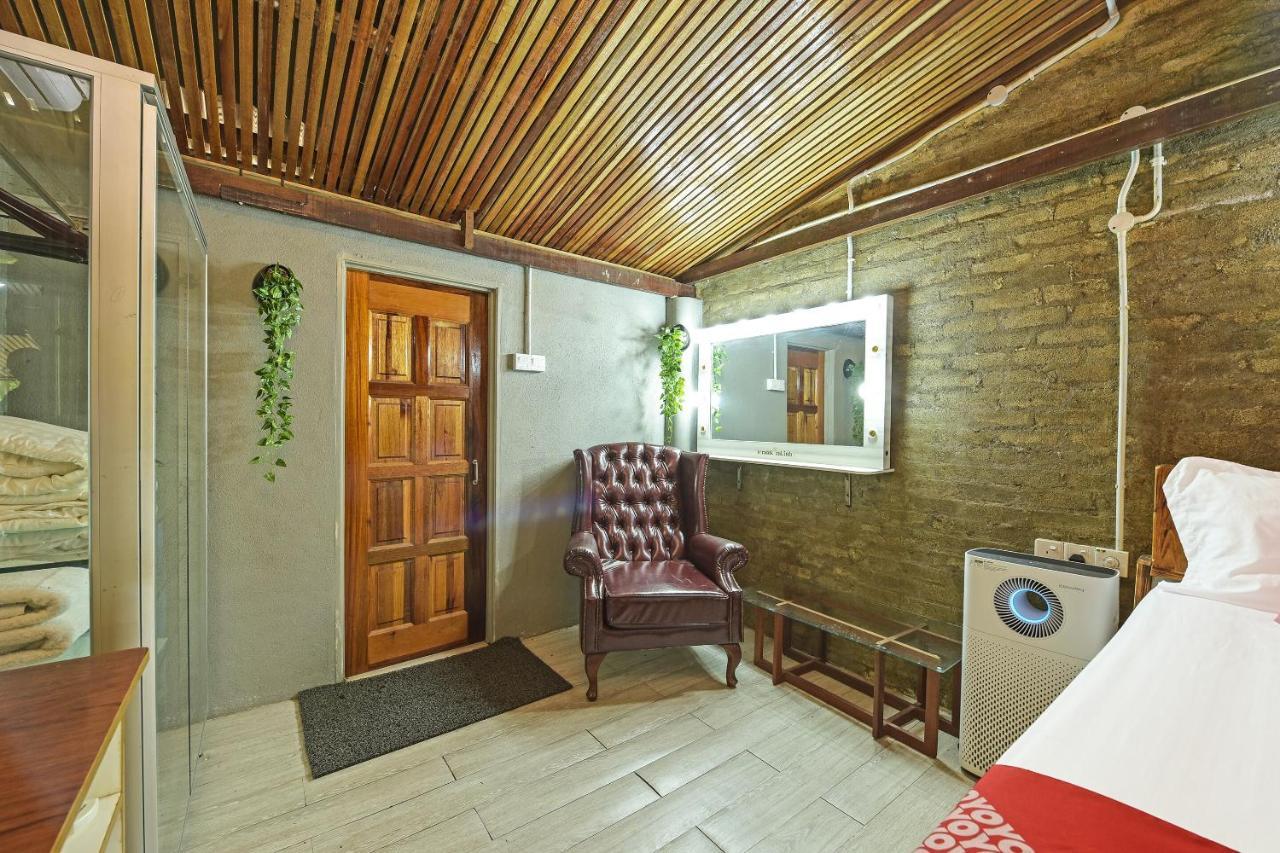 Oyo 90636 Teratak Zakiah Chalet Jerantut Exterior foto