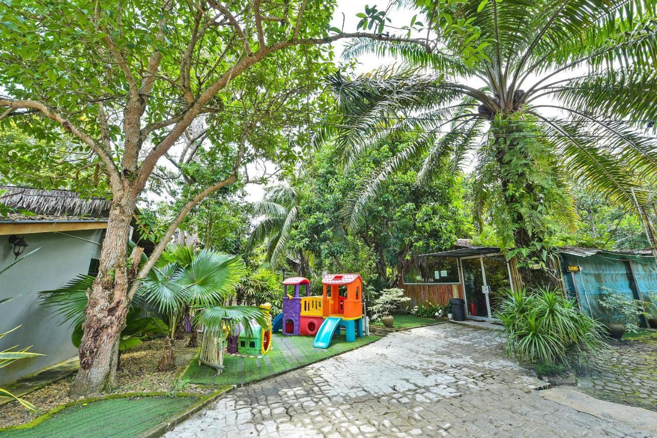 Oyo 90636 Teratak Zakiah Chalet Jerantut Exterior foto