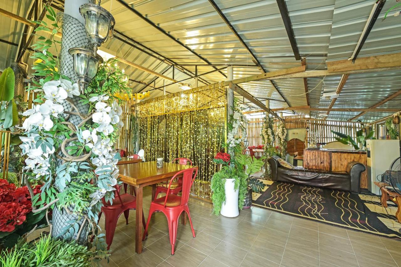 Oyo 90636 Teratak Zakiah Chalet Jerantut Exterior foto