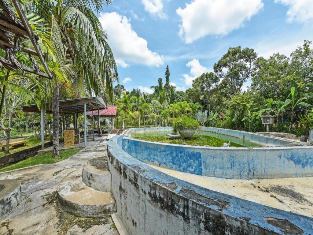Oyo 90636 Teratak Zakiah Chalet Jerantut Exterior foto