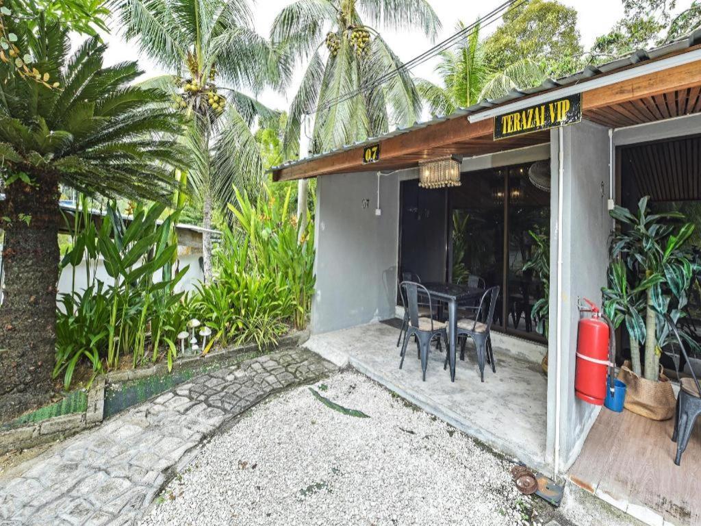 Oyo 90636 Teratak Zakiah Chalet Jerantut Exterior foto