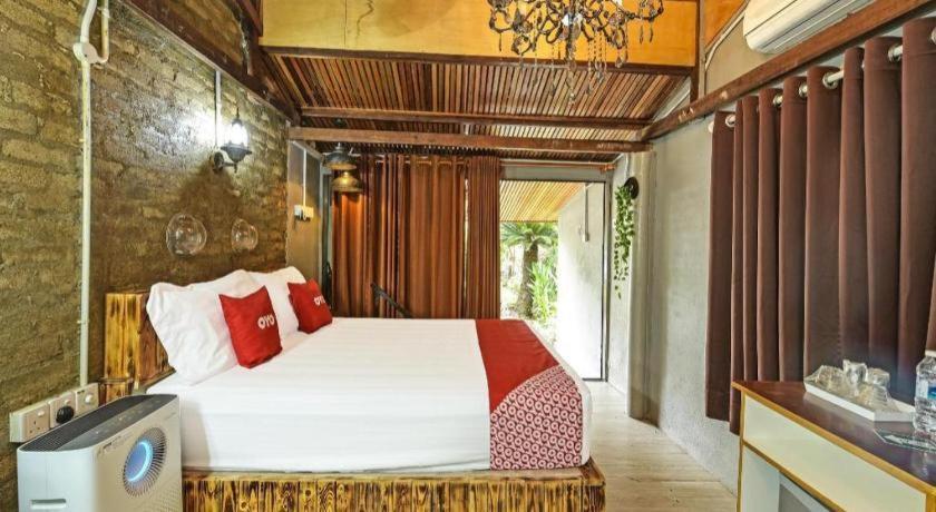 Oyo 90636 Teratak Zakiah Chalet Jerantut Exterior foto