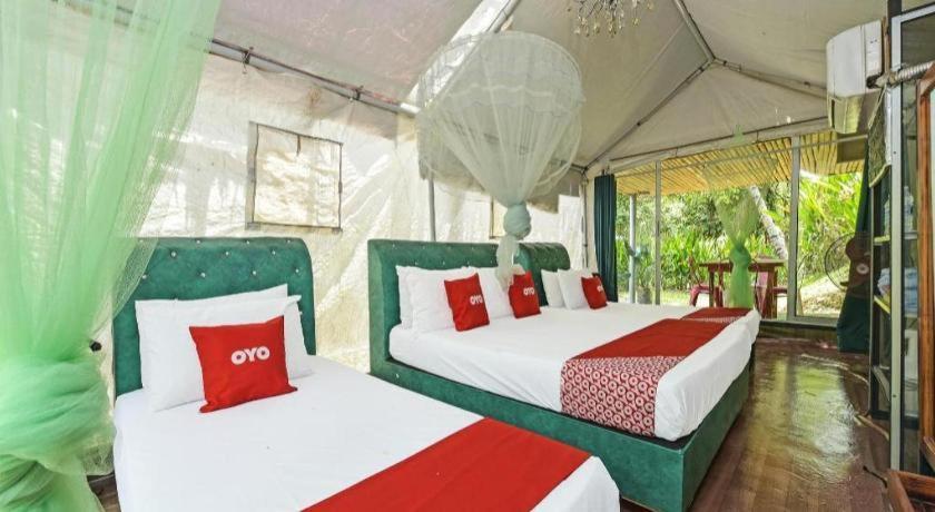 Oyo 90636 Teratak Zakiah Chalet Jerantut Exterior foto