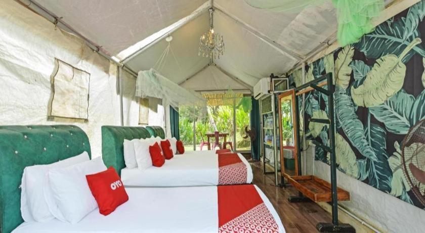 Oyo 90636 Teratak Zakiah Chalet Jerantut Exterior foto